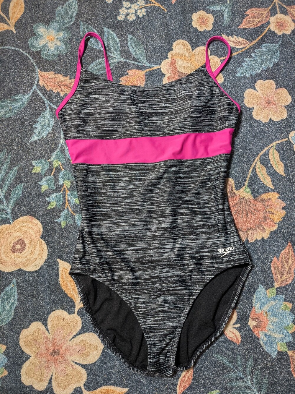 Like New Speedo Women's Race Suit, Molded Cups